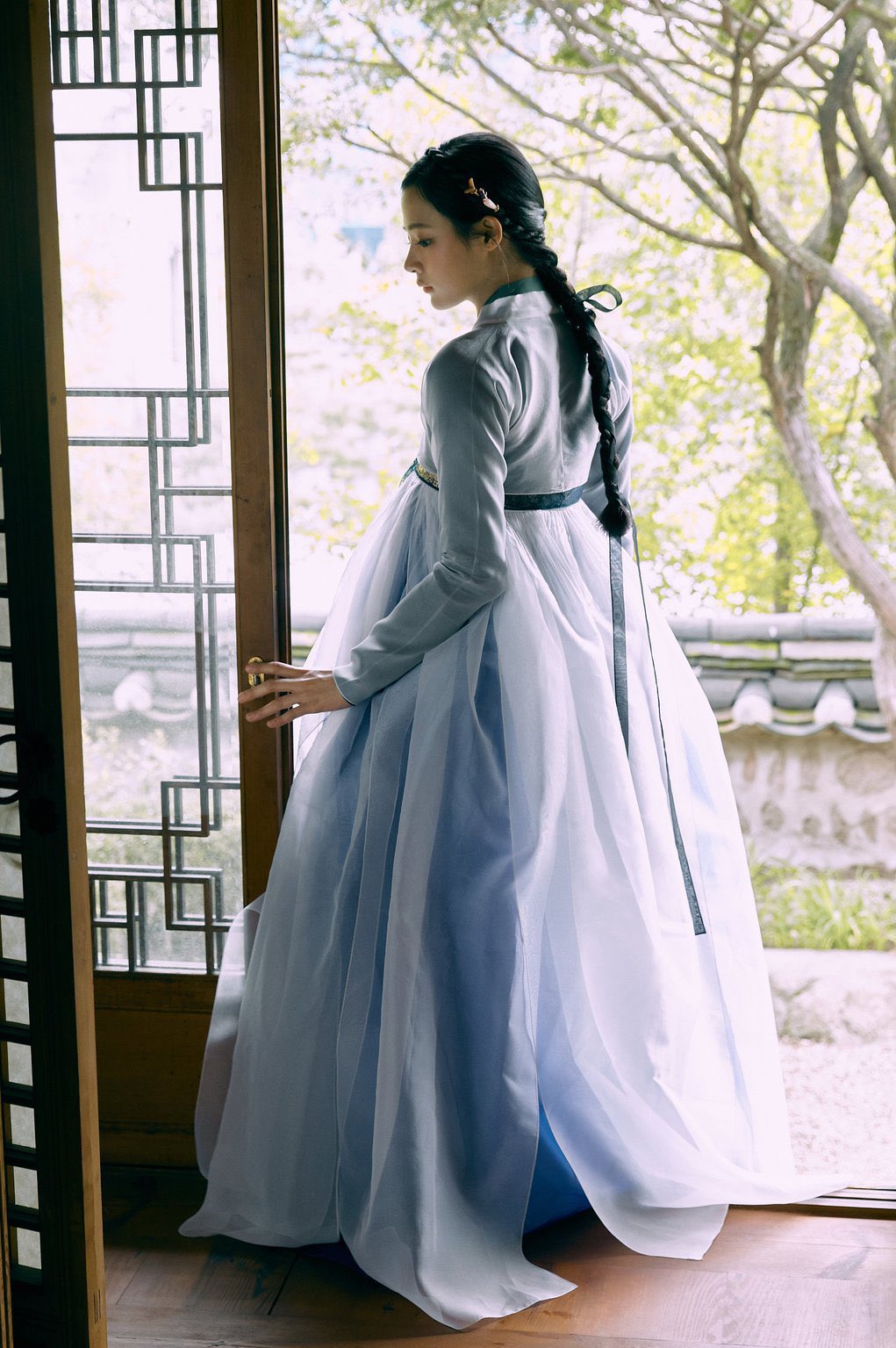 [잡담] 민지 한복 사진 ㄹㅇ 미쳤다 | 인스티즈