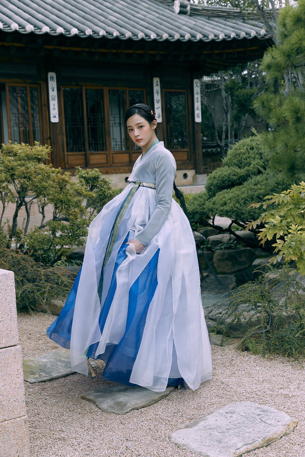 [잡담] 민지 한복 사진 ㄹㅇ 미쳤다 | 인스티즈