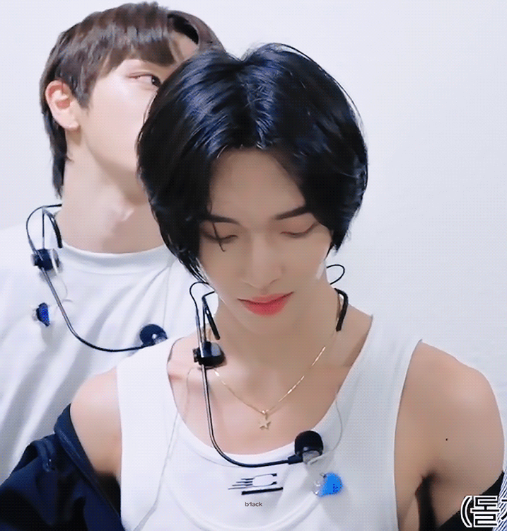 [잡담] 원빈이 땀에 젖은거 너무 폭룡적.. | 인스티즈