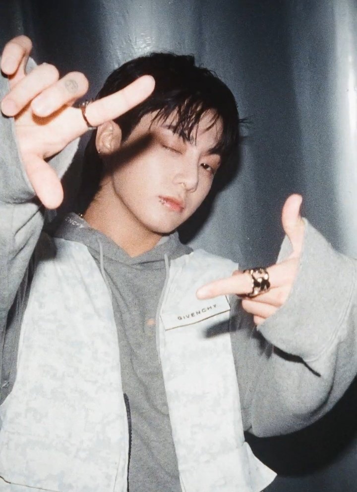 [잡담] 이거 진짜 정국 데뷔때같아 | 인스티즈