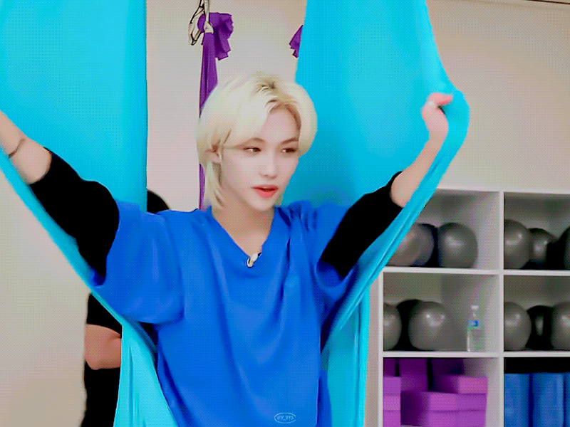 [잡담] 스키즈 플라잉요가 자컨 용복이 너무 | 인스티즈