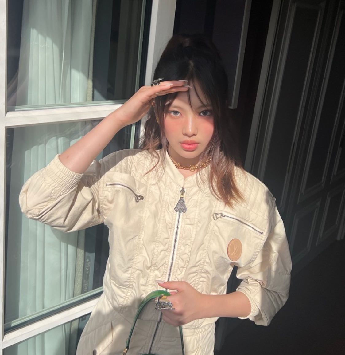 [잡담] 와 방금 떴는데 혜인이 루이비통 옷 소화 진짜 잘한다 | 인스티즈