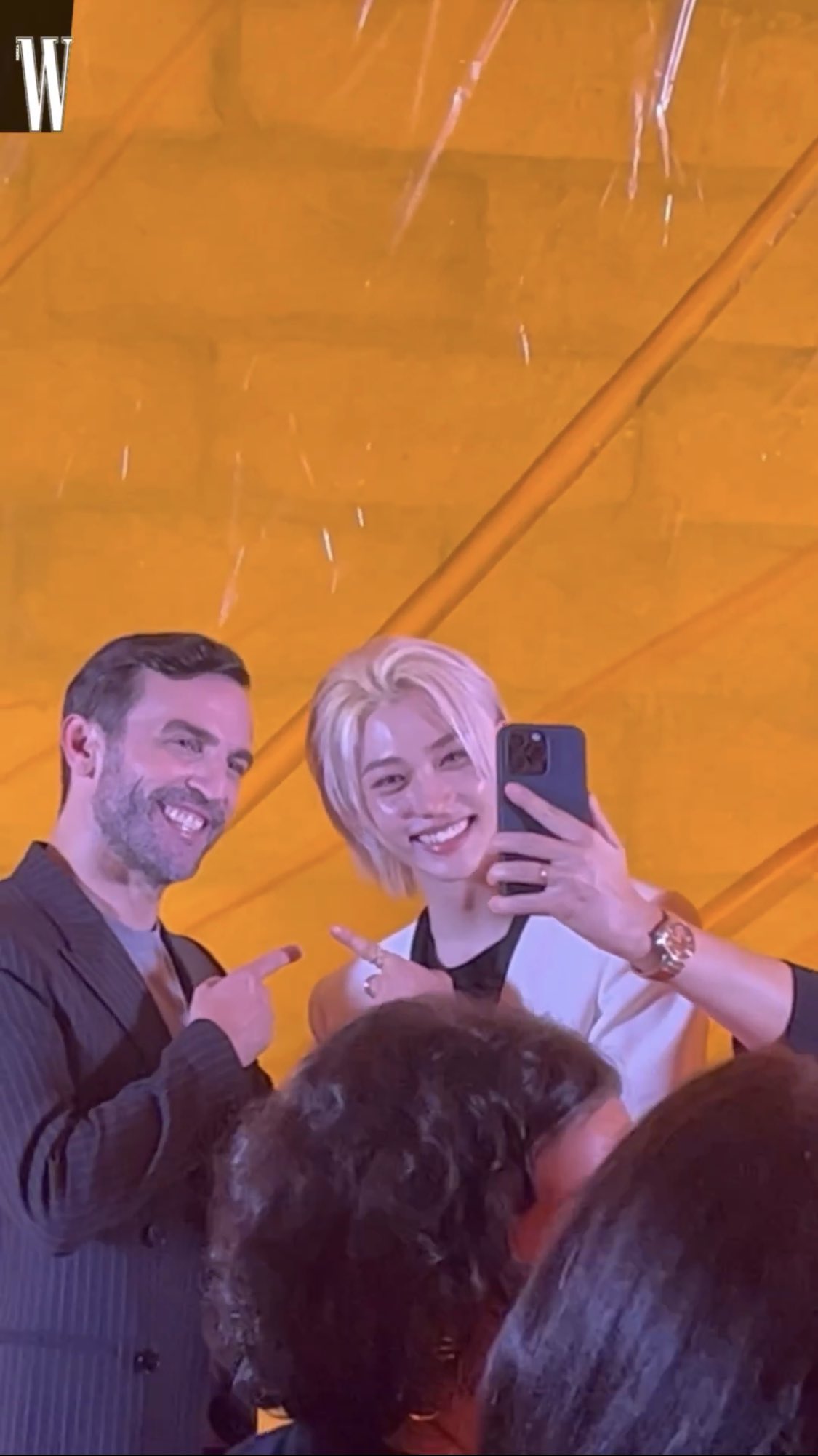 [잡담] 루이비통 디자이너 필릭스랑 포즈 맞추고 사진 찍는 거 봤는데 | 인스티즈