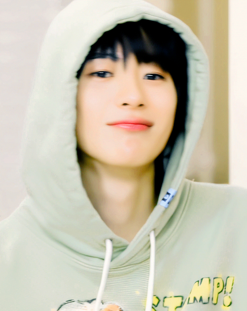 [잡담] 앤톤 웃을 때 입매가 진짜 치트키같음 | 인스티즈