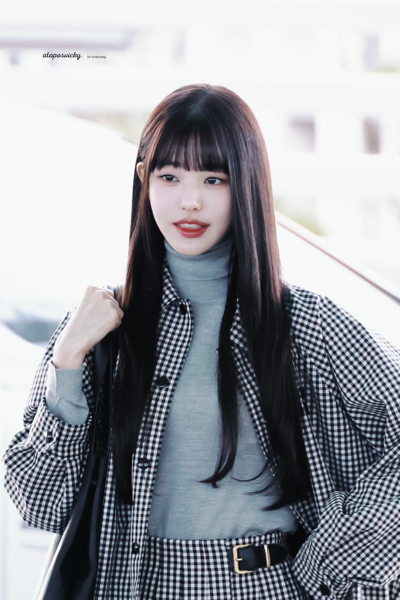 [잡담] 원영이 앞머리랑 미우미우 착장이랑 잘어울려 | 인스티즈