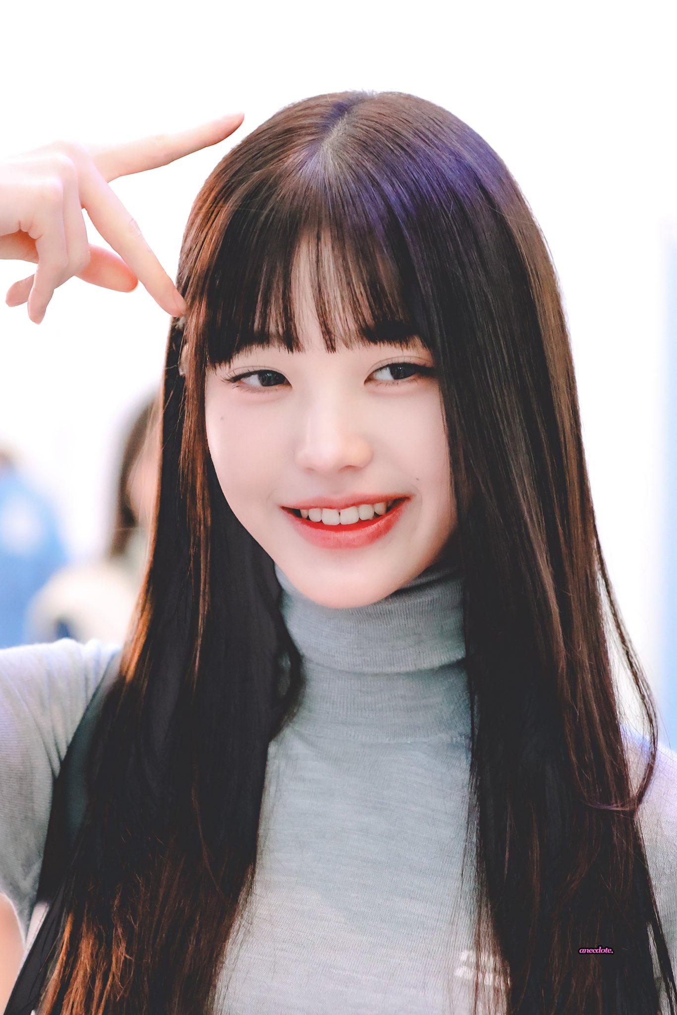 [잡담] 원영이 앞머리랑 미우미우 착장이랑 잘어울려 | 인스티즈