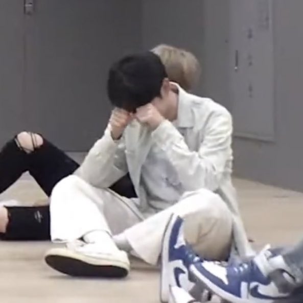 [잡담] 성한빈 이런 버릇 너무 귀여움 | 인스티즈