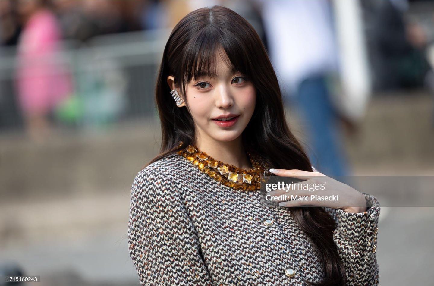 [잡담] 장원영 인스타에 미우미우 게티 사진 올린거 귀여워 | 인스티즈