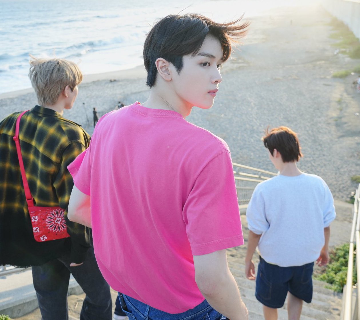 [잡담] 성찬이 진짜 하얘 | 인스티즈