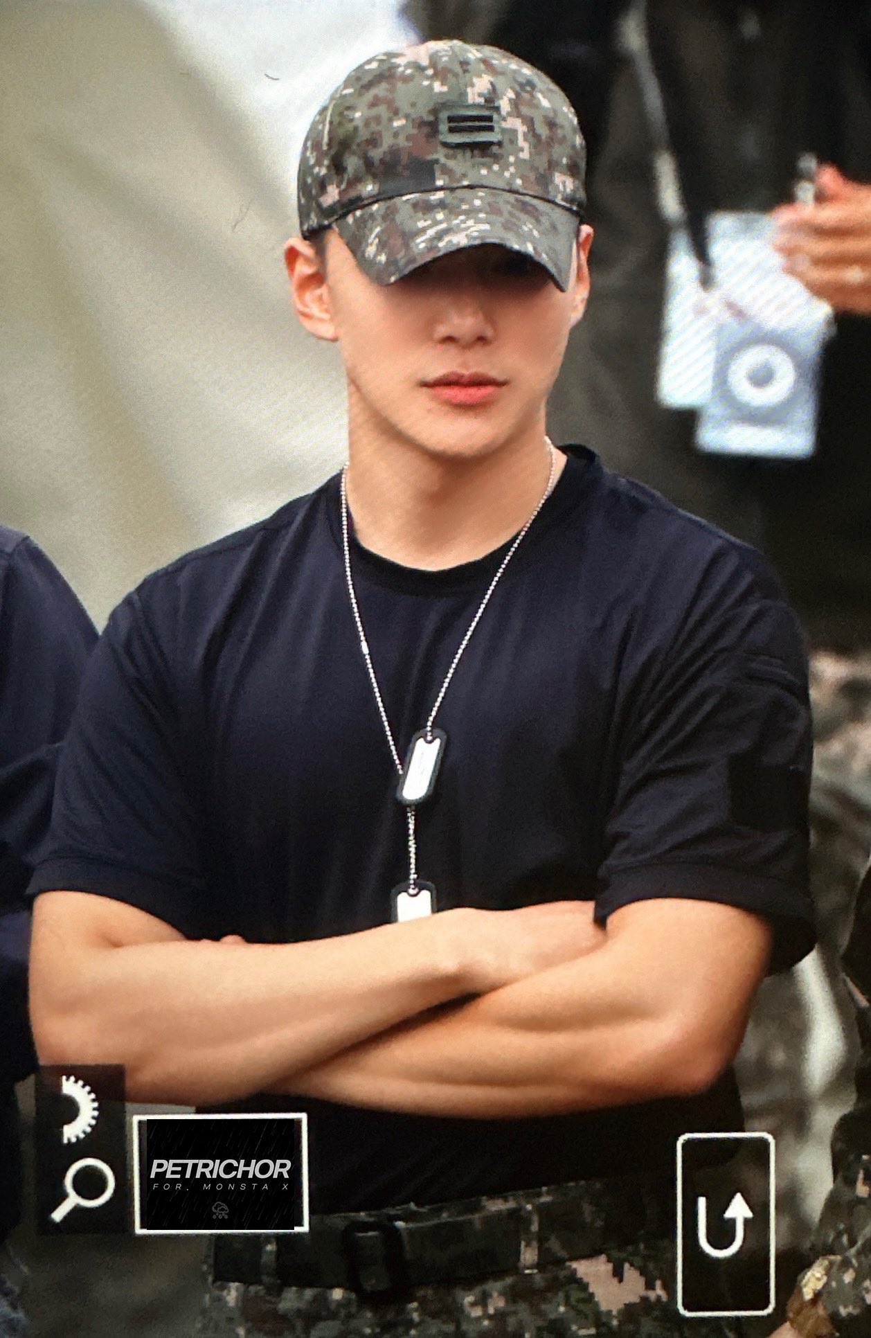 [잡담] 이 얼굴 이 몸으로 아빠라고 하고 딸 딸 해주는거 진심 반칙임 - 인스티즈(instiz) 연예 카테고리
