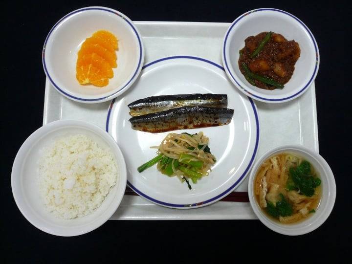 [잡담] 일본 초등학교 급식이라는데 완전 내 다이어트식이다… | 인스티즈