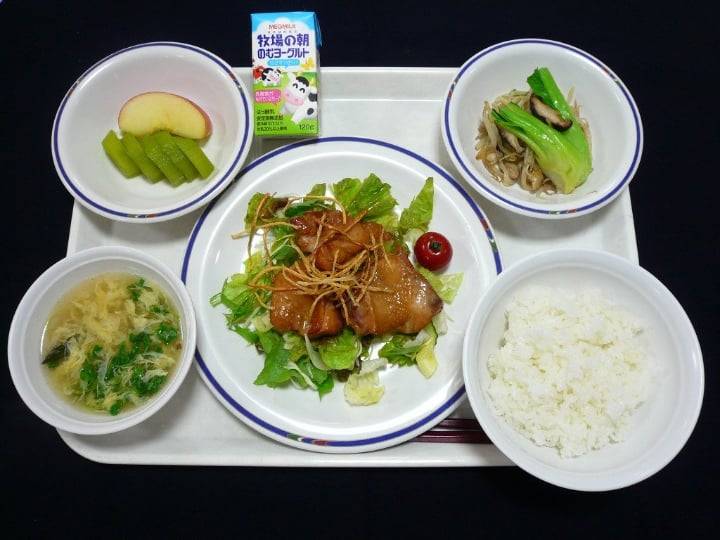 [잡담] 일본 초등학교 급식이라는데 완전 내 다이어트식이다… | 인스티즈
