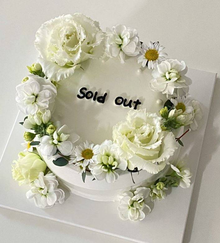 [잡담] 친구 결혼축하케이크 좀 골라줘!!! | 인스티즈