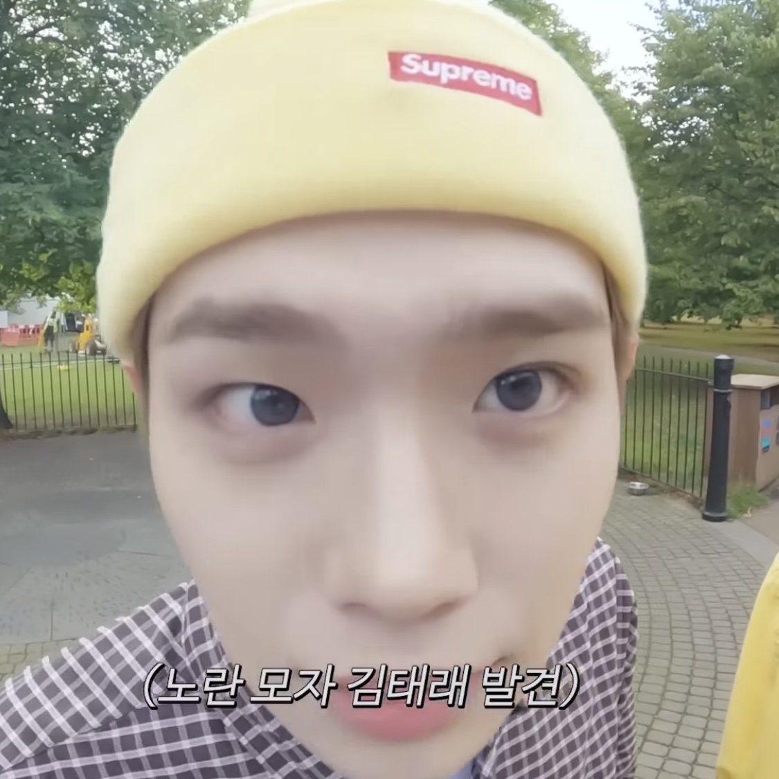 [잡담] 얘네 둘이 같은사람이래 | 인스티즈