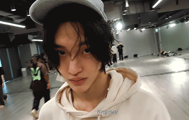 [잡담] 지금 거의 한시간쯤 돌려보는 원빈 퀭냥이 | 인스티즈