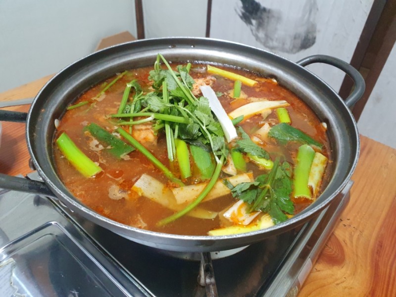 [잡담] 오늘 꼬꼬무 본 익들아 그 서진씨 아버지 하시는 횟집 괜찮은 것 같다 | 인스티즈