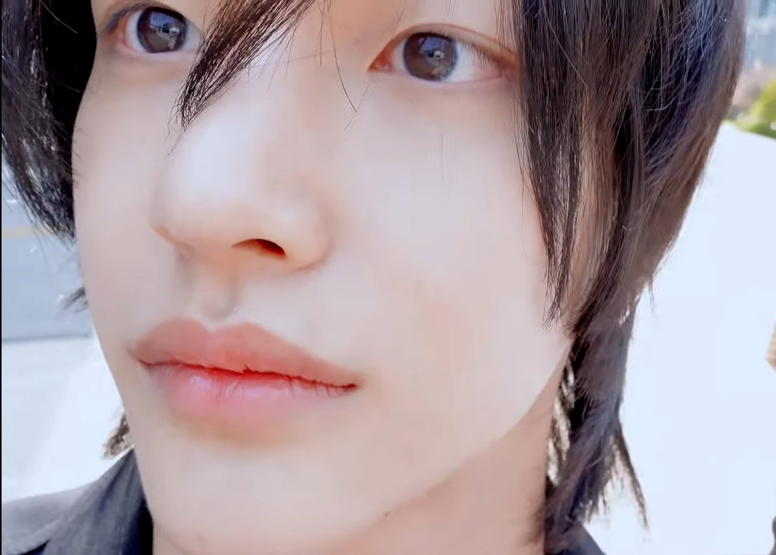 [잡담] 원빈이 피부 진짜 좋다 | 인스티즈