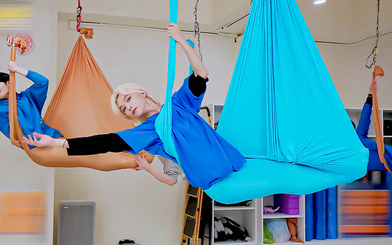 [잡담] 스키즈 플라잉요가 자컨 용복이 너무 | 인스티즈