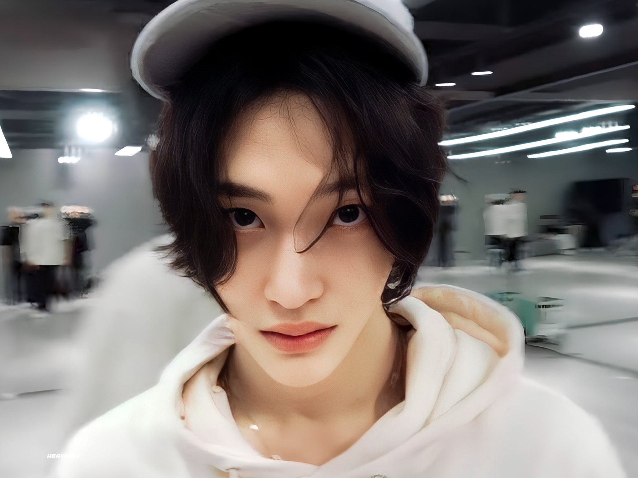 [잡담] 어제 라이즈 자컨 퀭냥이 원빈이 아이홀 접힌거.. | 인스티즈