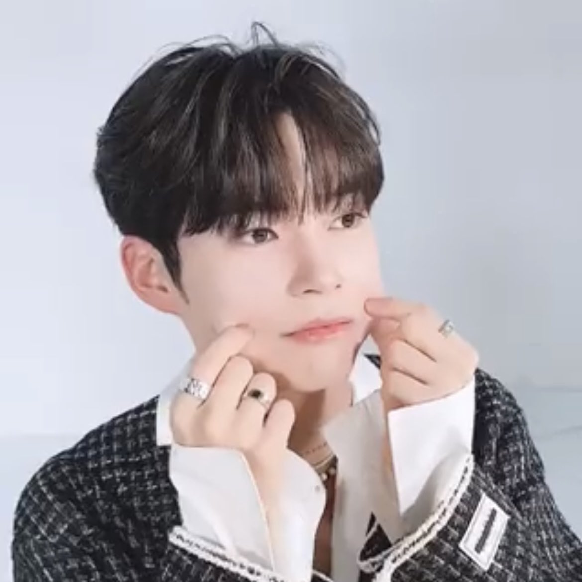 [잡담] 성한빈 진짜진짜 잘생겼다 | 인스티즈