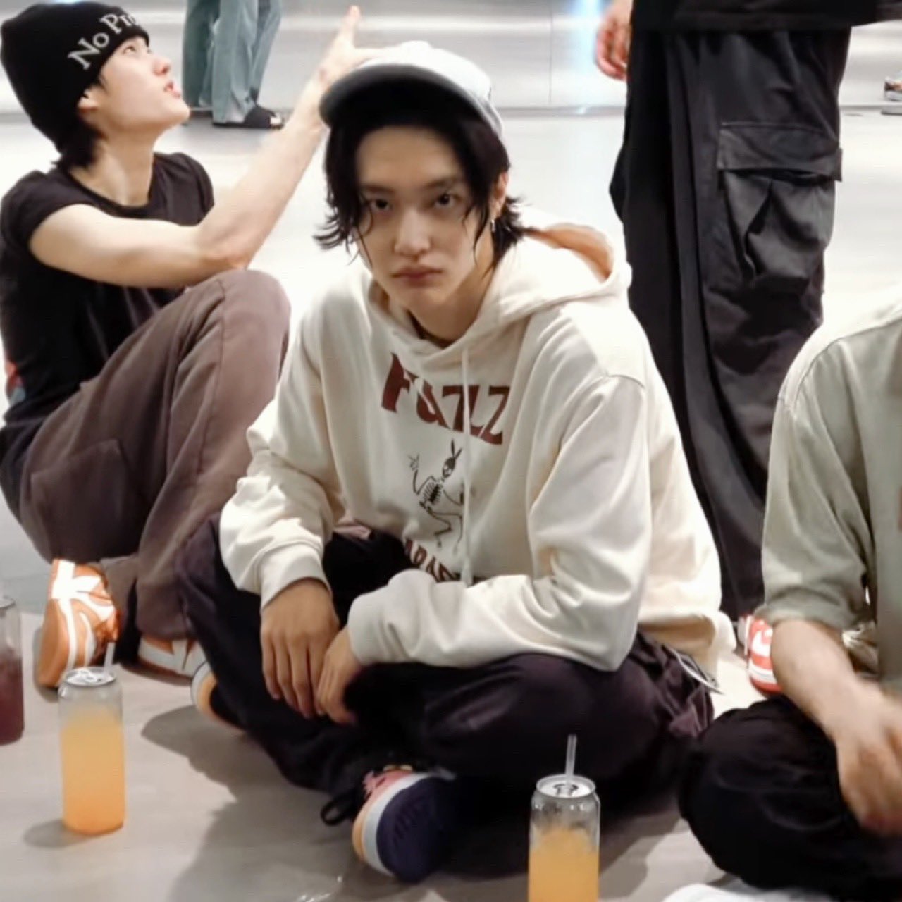 [잡담] 원빈이 지금 정말 말도 안되는게 | 인스티즈