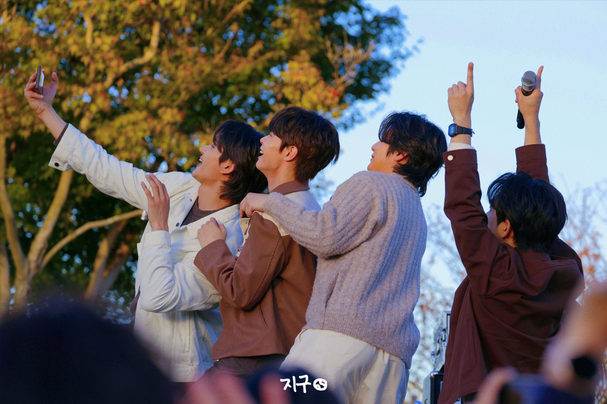 [잡담] 진짜 이 강아지 밴드 어떡하지? | 인스티즈