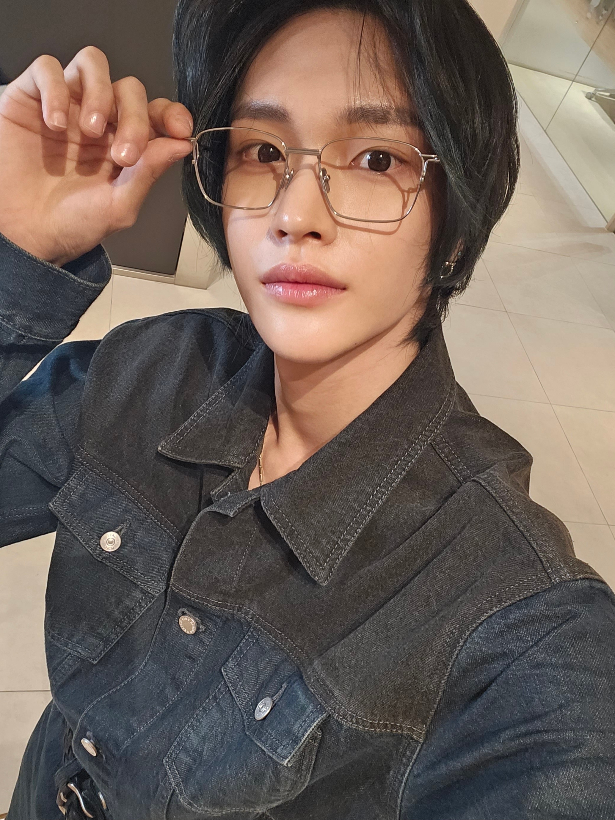 [잡담] 원빈 팬이랑 한 약속 지키는것봐... | 인스티즈