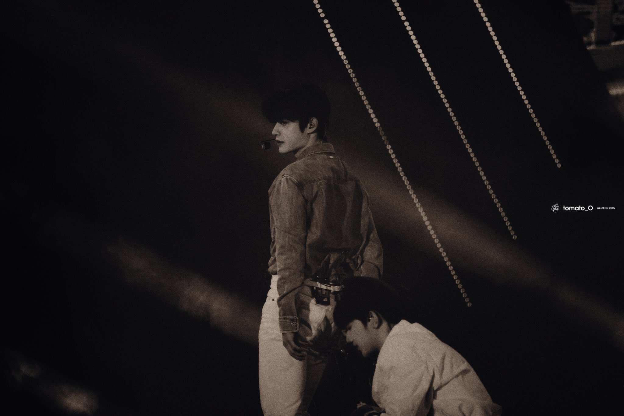 [잡담] 김지웅 오늘 사진 옆태 개미쳤다 | 인스티즈