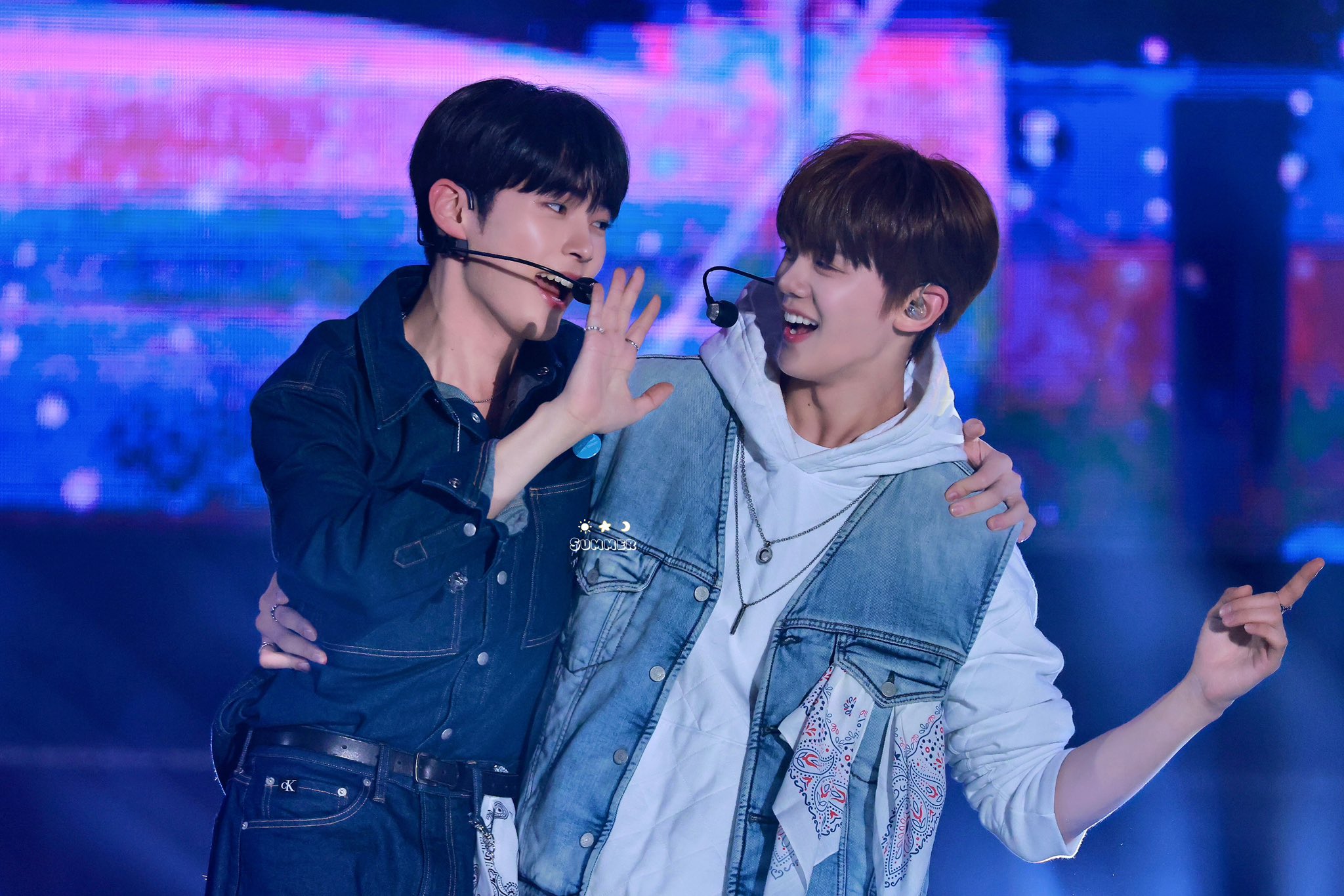 [잡담] 성한빈이랑 김규빈 오늘 무대 사진 | 인스티즈