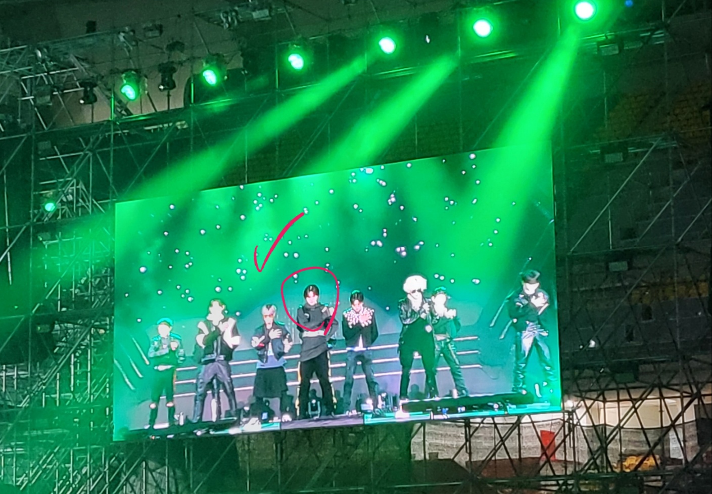 [잡담] 트레져들아 어제 원아페에 이 친구 누구야? | 인스티즈