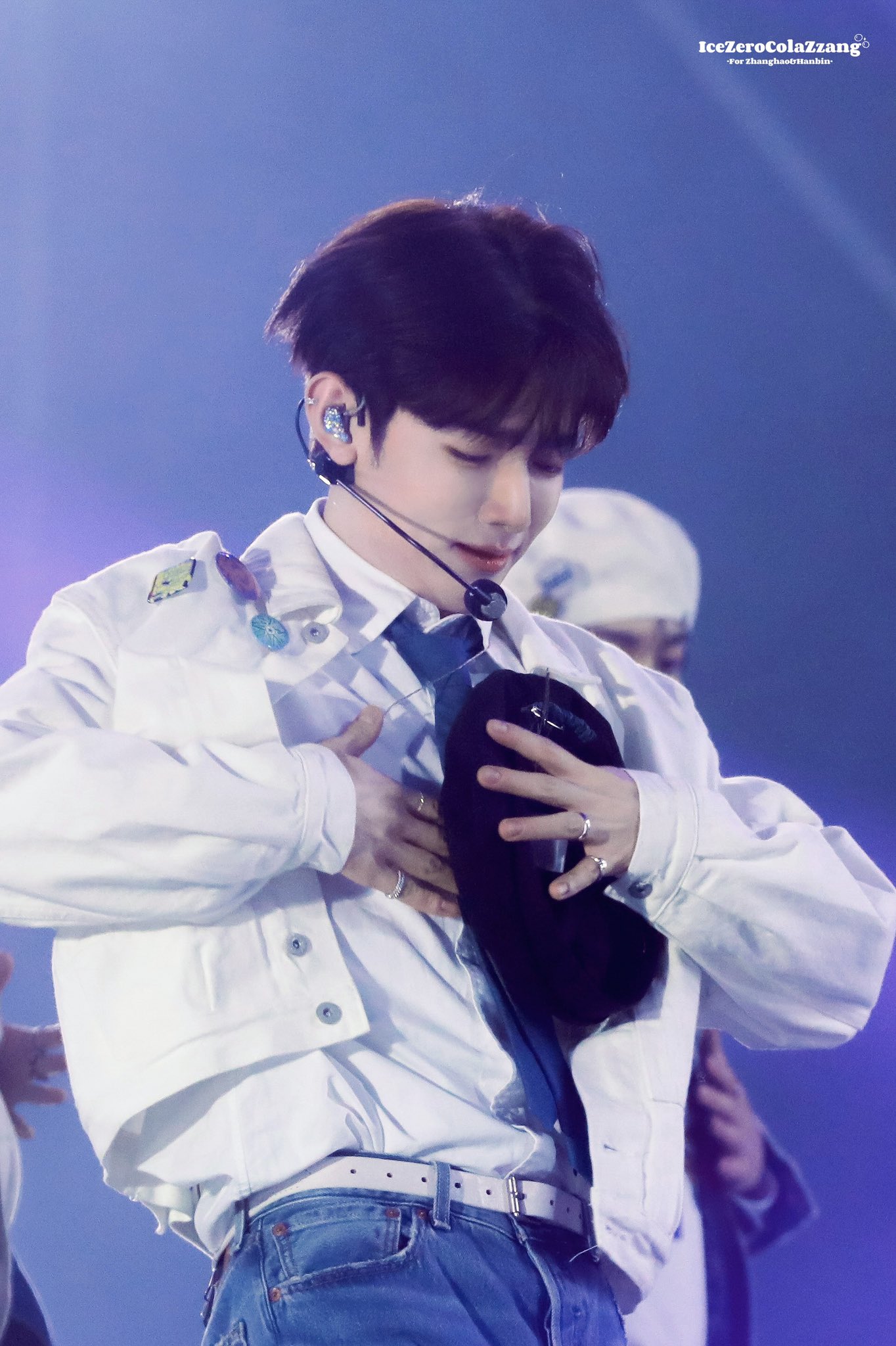 [잡담] 베레모 떨어져서 울상된 장하오를 봐 | 인스티즈