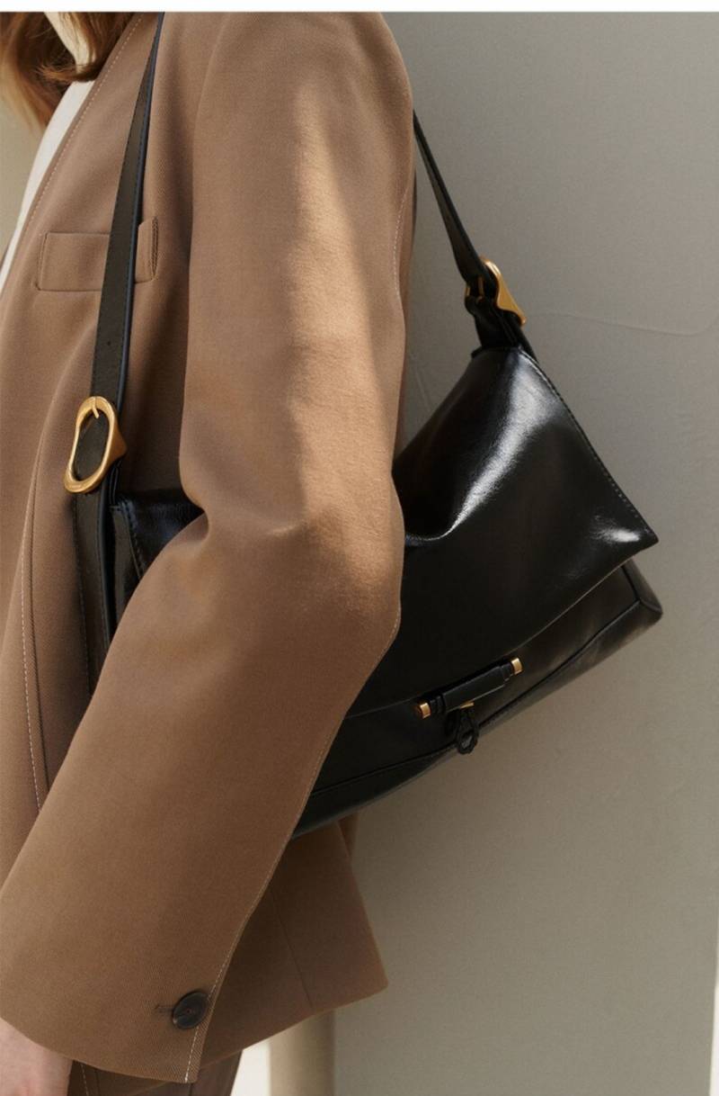 [잡담] 휘뚤마뚤 가방 골라줘 111222 | 인스티즈