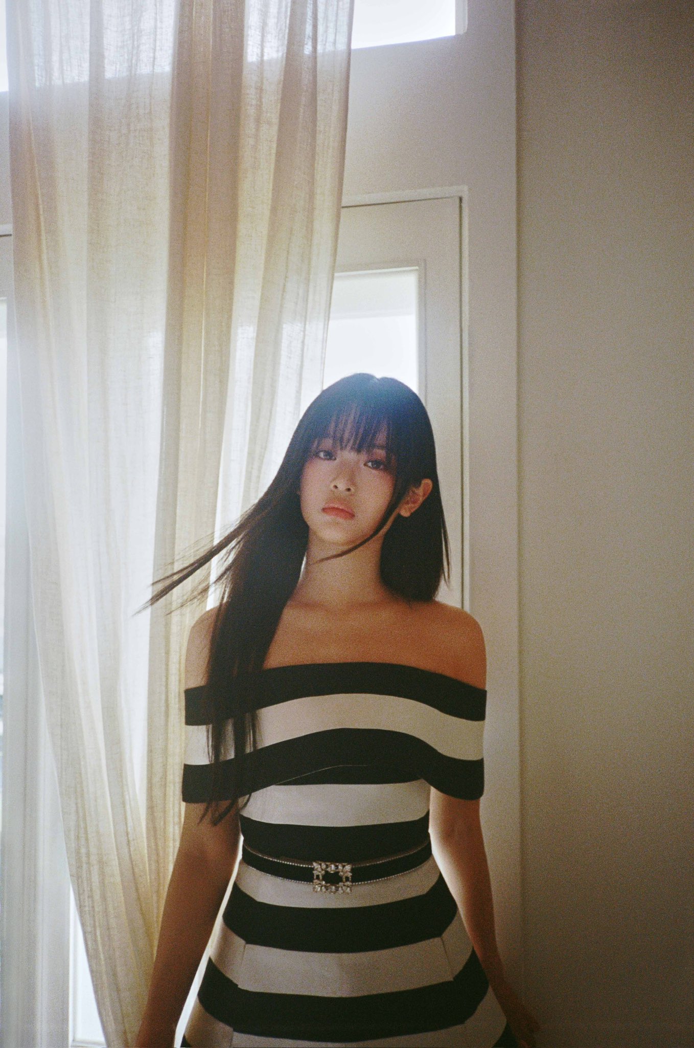 [잡담] 뉴진스 단체 화보 떴다 미쳤다 | 인스티즈