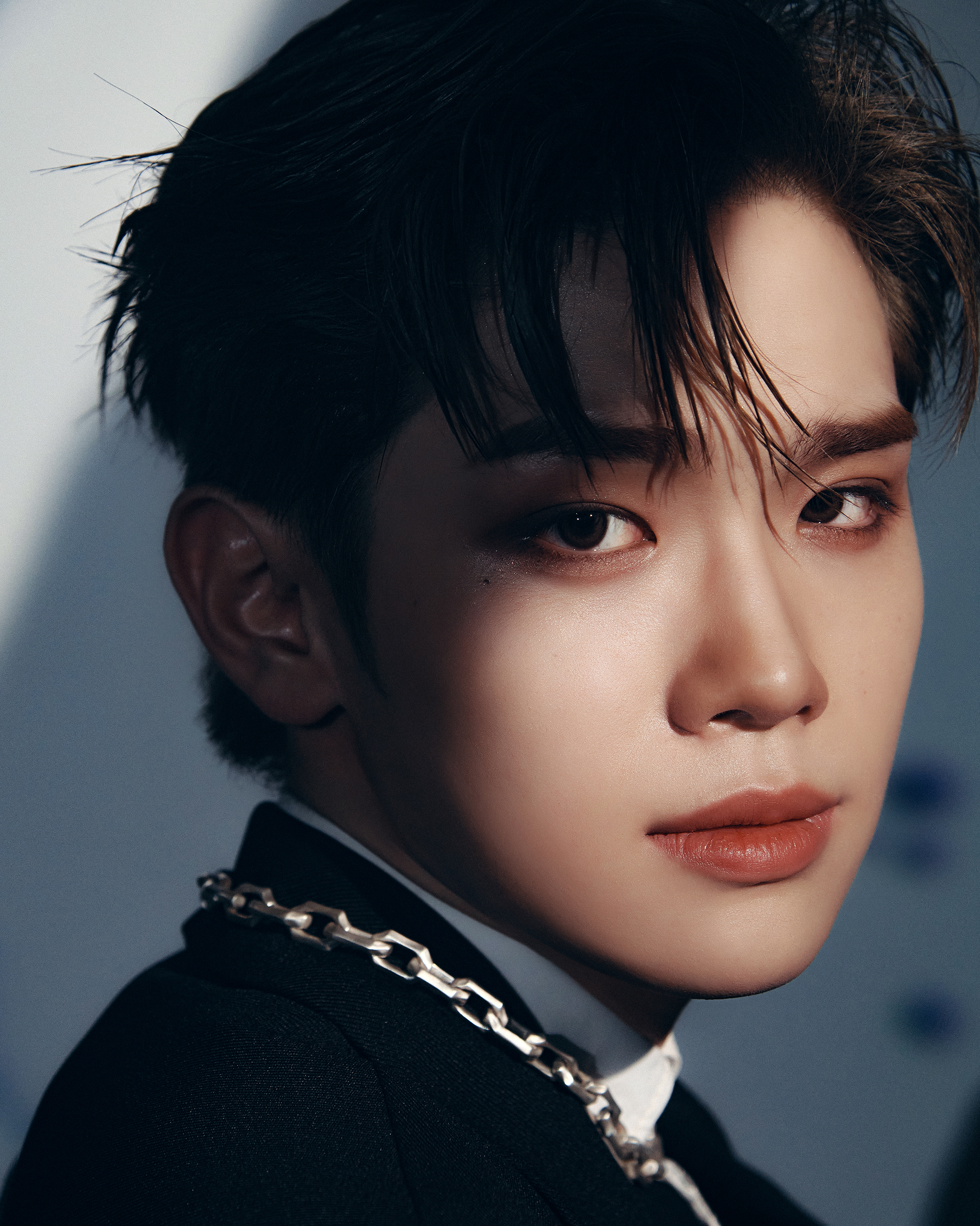 [잡담] 얘네 둘이 같은사람이래 | 인스티즈