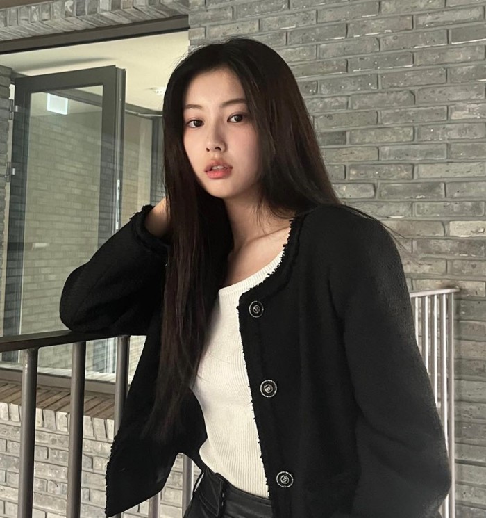 [잡담] 강혜원 이 트위드 어디껀지 아는 사람 | 인스티즈