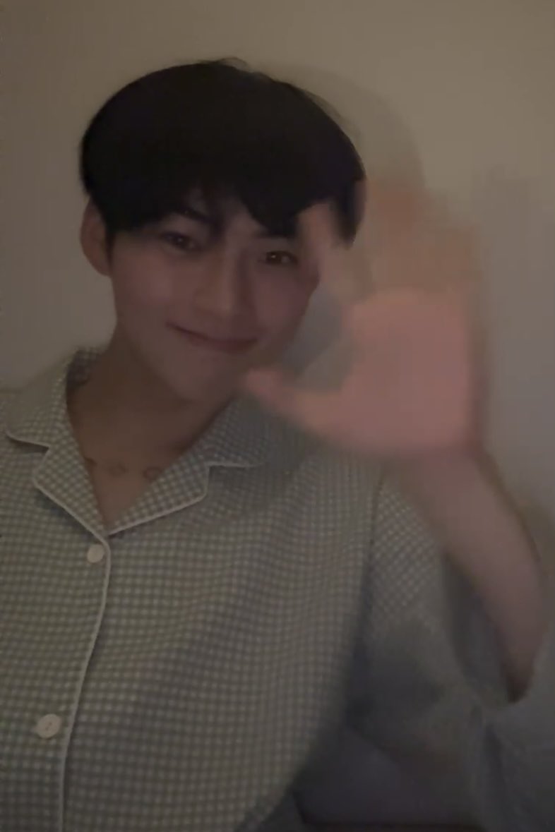 [잡담] 성한빈 생얼이 진짜 내취향이야 | 인스티즈