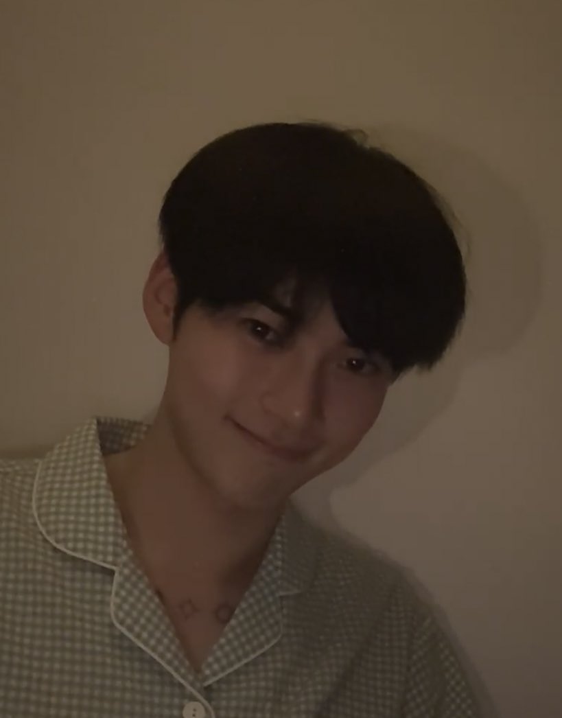 [잡담] 성한빈 생얼이 진짜 내취향이야 | 인스티즈