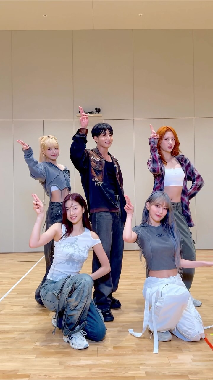 [잡담] 아까 큰방 오자마자 정국이 챌린지 글보고 합성인줄 알았어 ㅋㅋㅋㅋㅋㅋ내가 자다와서 잠이 덜깼나 ㅋㅋㅋㅋ | 인스티즈