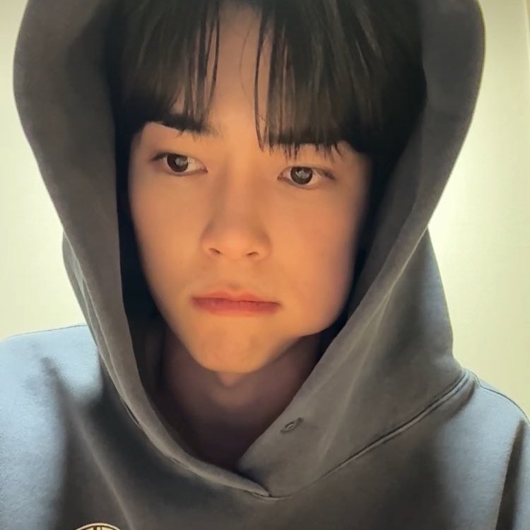 [잡담] 미친 성한빈 이러고 버블 라방한 거 실환가 | 인스티즈