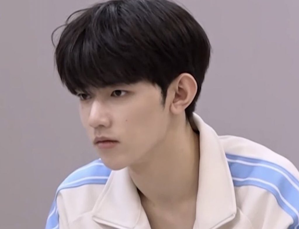 [잡담] 장하오 무표정 모멘트 사랑함 | 인스티즈