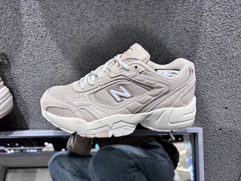 [잡담] 뉴발 운동홰 무슨 색 살지 골라줘!!!!!!! | 인스티즈