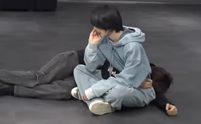 ㄱ [잡담] 이찬영이 박원빈 허리를.. ㅈㅇ 톤넨 | 인스티즈