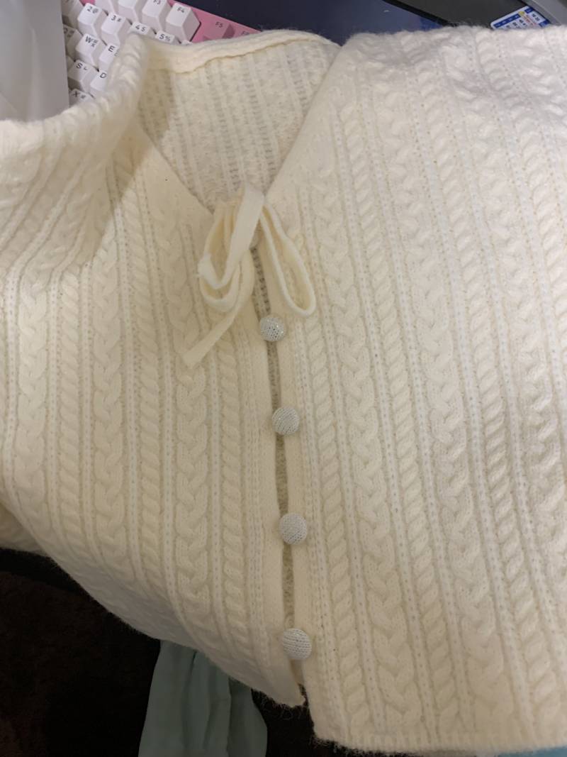 [잡담] 이옷은 이너로 뭘 입어야할까..? | 인스티즈