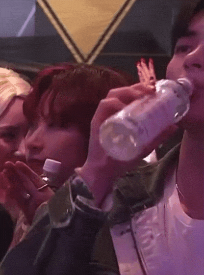 [잡담] 성한빈 움짤 벌써 떳다 | 인스티즈