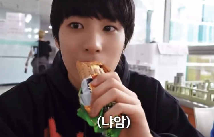 [잡담] 앤톤 찰옥수수 먹방하던 애가 이렇게 컸다고?… | 인스티즈