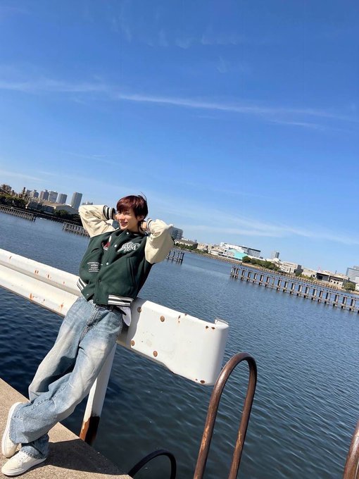 [잡담] 앤톤 진짜 비율 대박이다 거의 롱다리 피카츄임 | 인스티즈