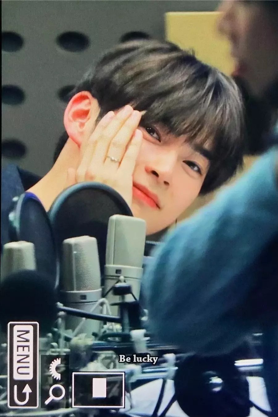 성한빈 프리뷰 webp 약 20 장 공유 | 인스티즈