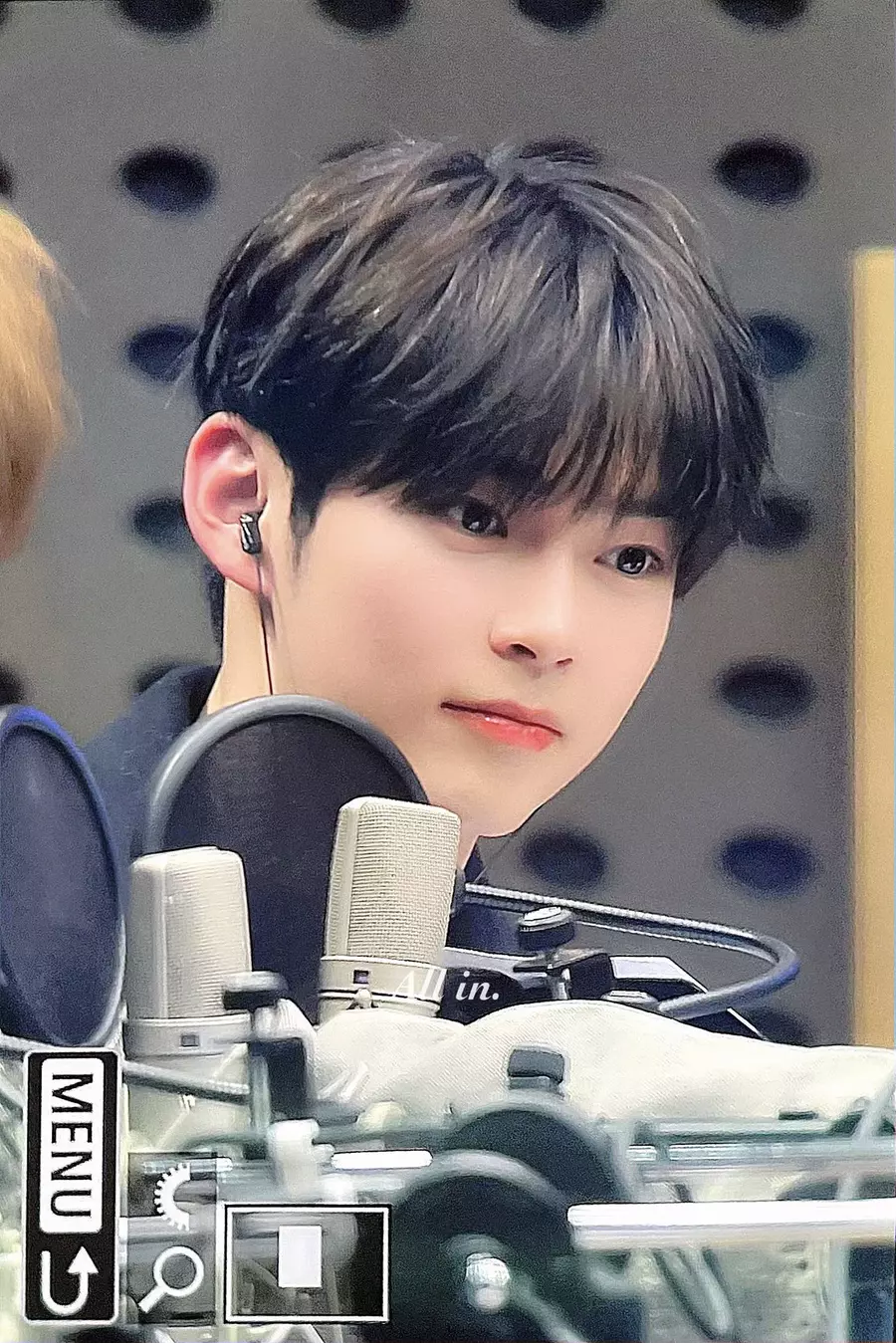 성한빈 프리뷰 webp 약 20 장 공유 | 인스티즈