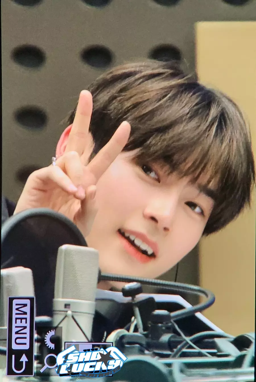 성한빈 프리뷰 webp 약 20 장 공유 | 인스티즈