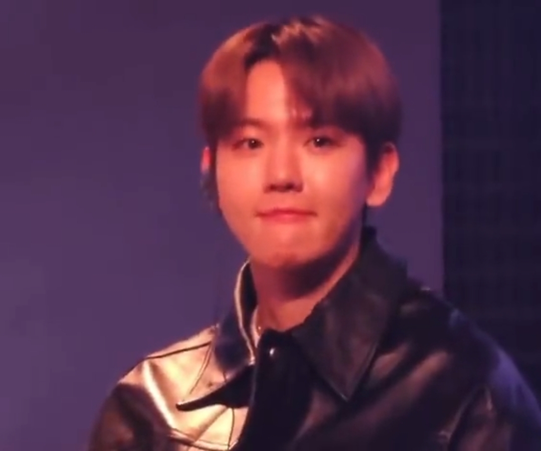 [잡담] 백현이 너무 빤딱해 | 인스티즈